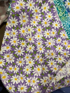 FLORAL_Daisy on Purple