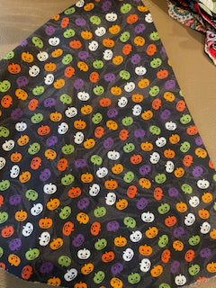 HALLOWEEN_Small multicolor smiling pumpkins Scrub Hat