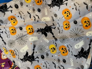 HALLOWEEN_Witches on broom, spiderwebs, pumpkins Scrub Hat