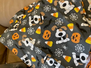 HALLOWEEN_Happy Dog on grey fabric Scrub Hat