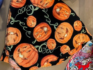 HALLOWEEN_Happy Pumpkins with EEK stems Scrub Hats