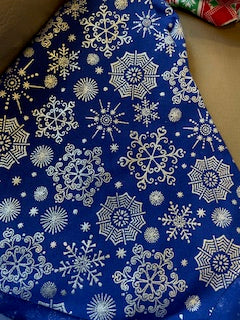 CHRISTMAS_Silver Snowflakes on Blue